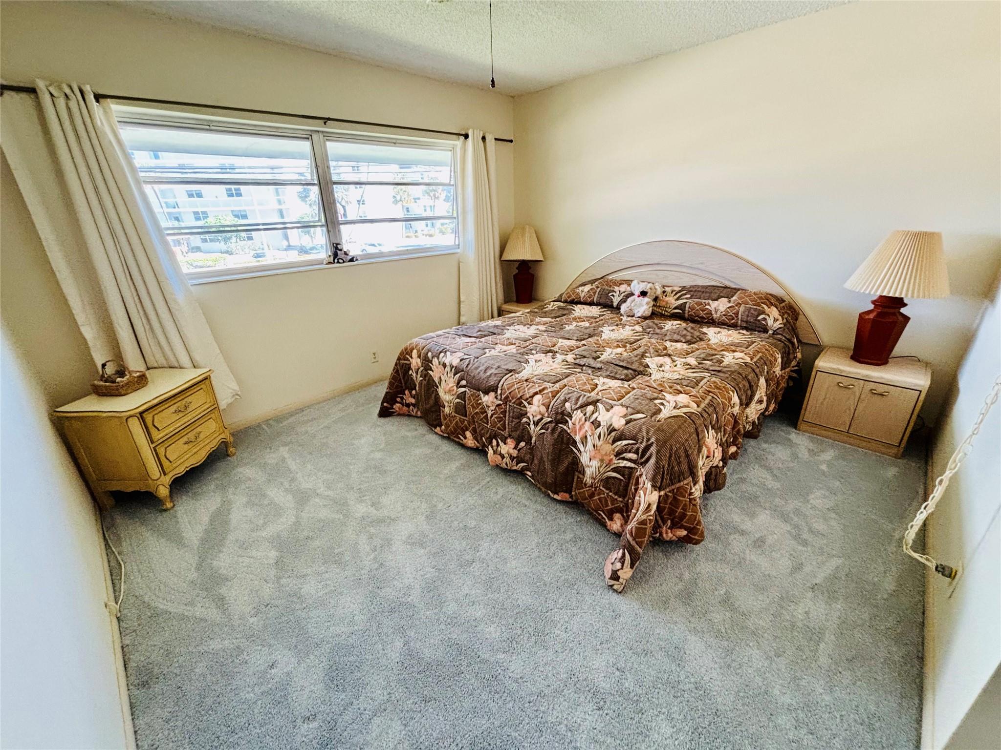 2800 NE 14th Street Cswy 212