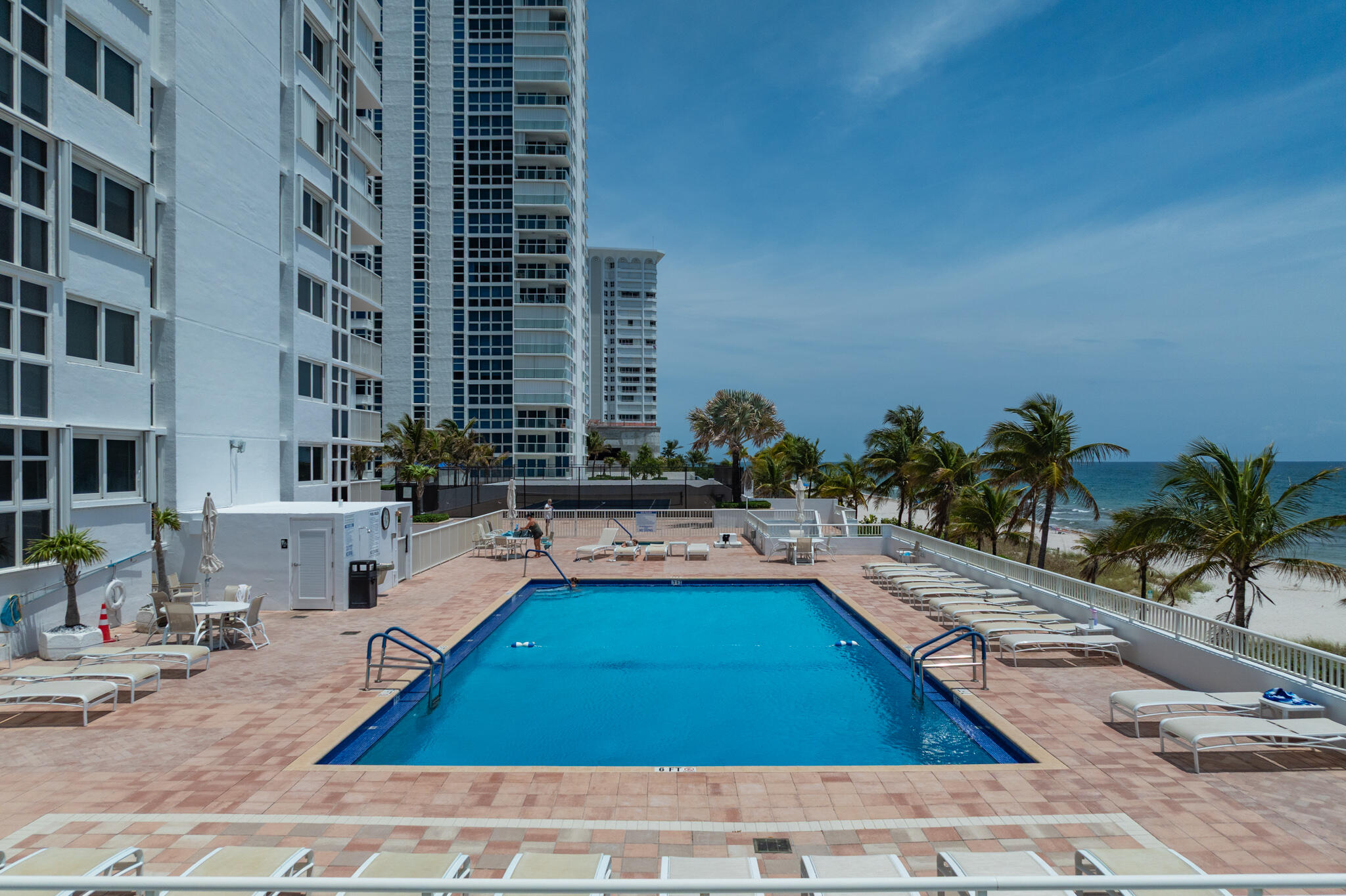 RENAISSANCE OF POMPANO BEACH - Residential