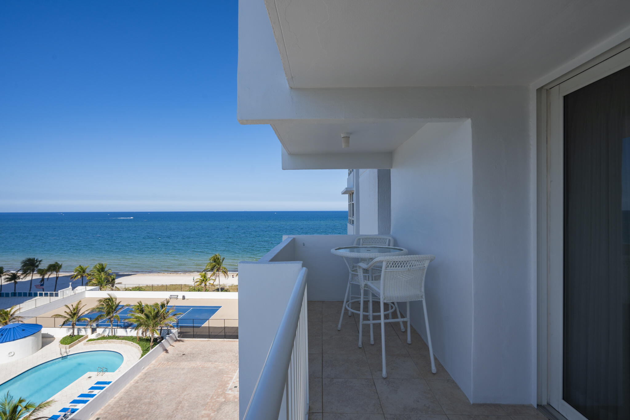 RENAISSANCE OF POMPANO BEACH - Residential