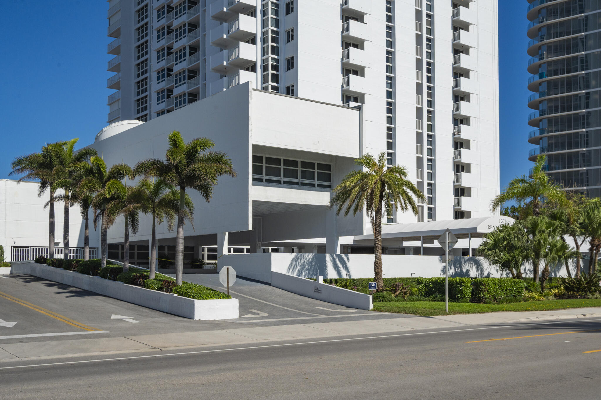 RENAISSANCE OF POMPANO BEACH - Residential