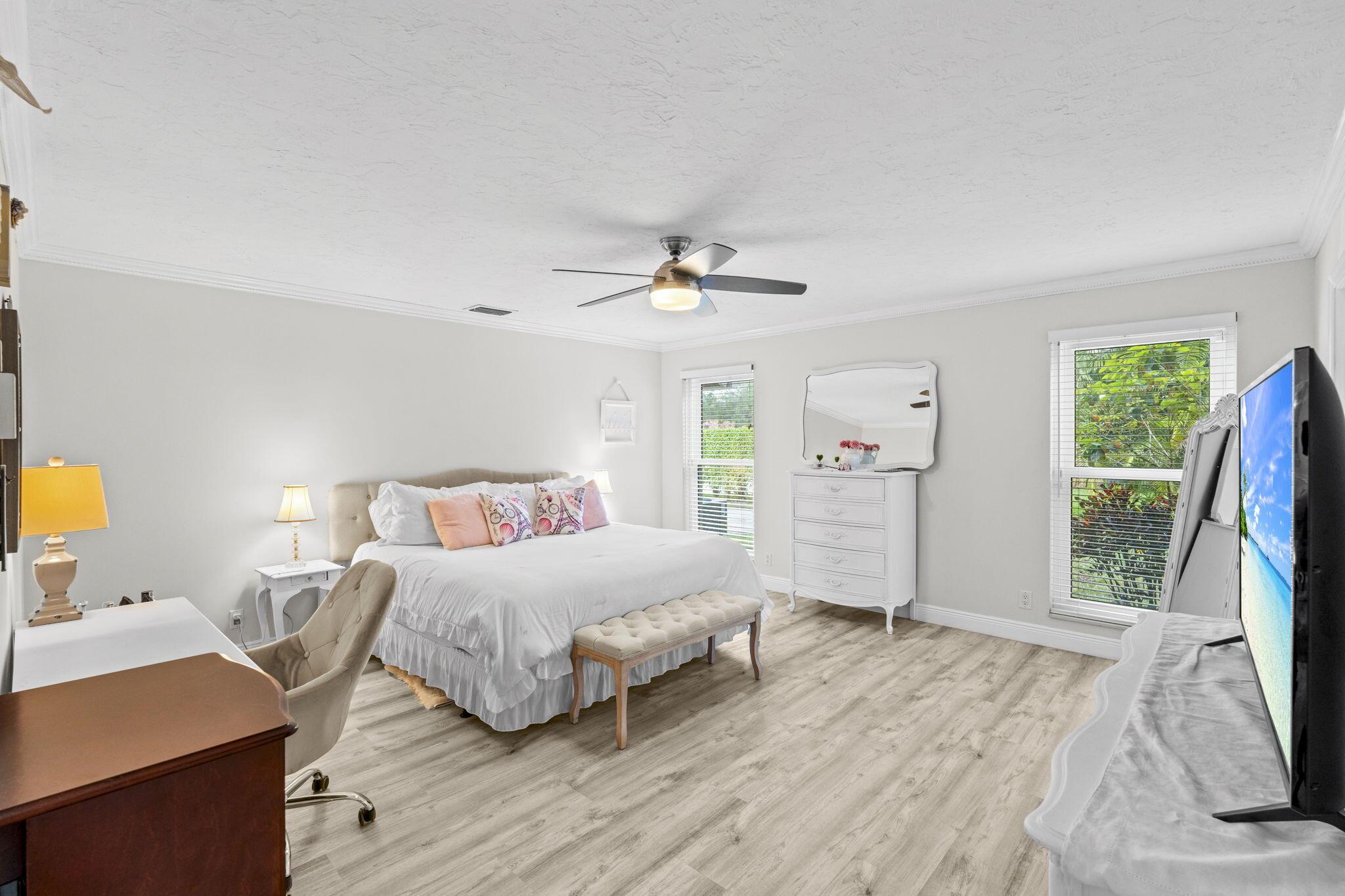 MEADOW WOOD OF THE LANDIN - Residential