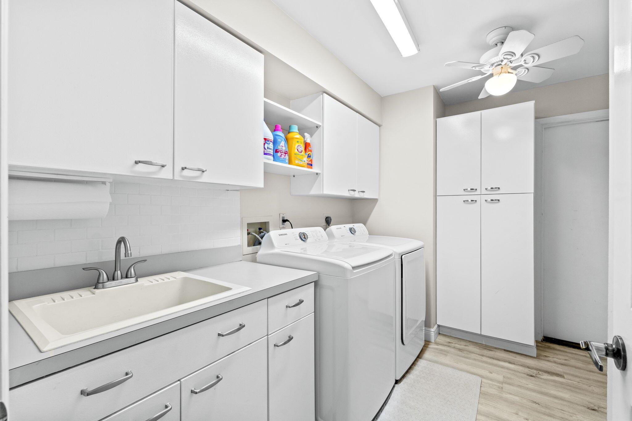 MEADOW WOOD OF THE LANDIN - Residential