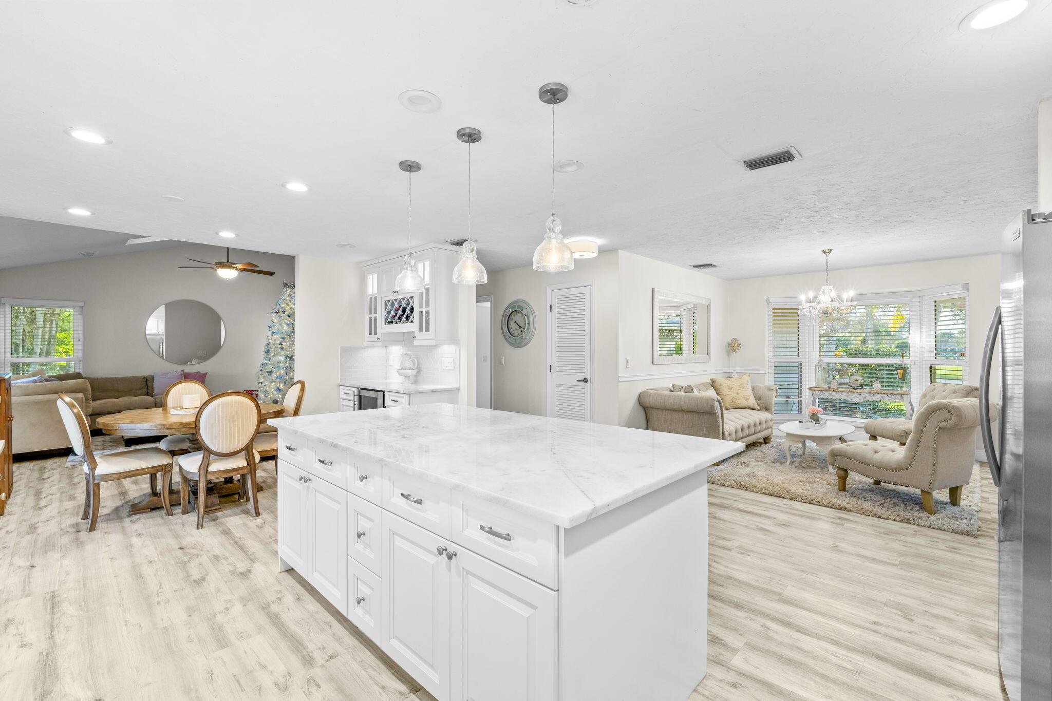 MEADOW WOOD OF THE LANDIN - Residential