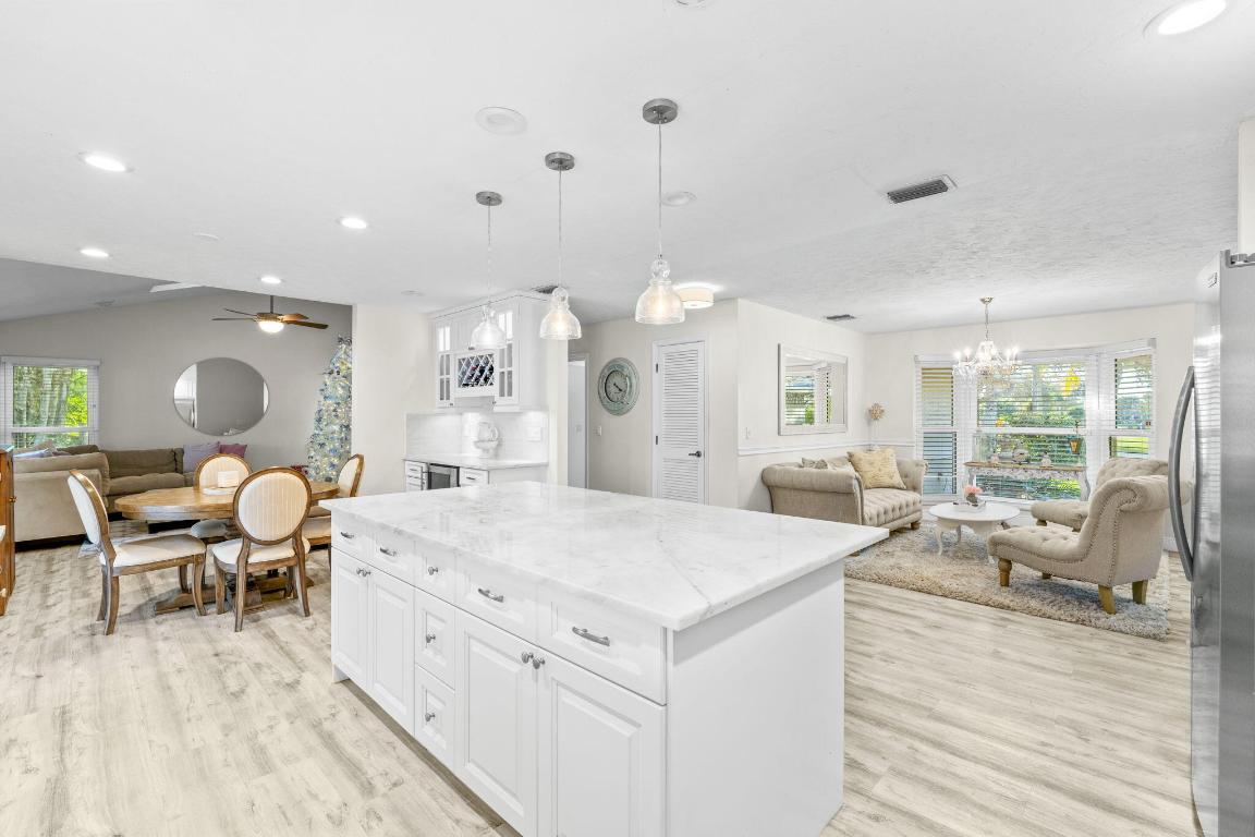 15270 Meadow Wood Drive