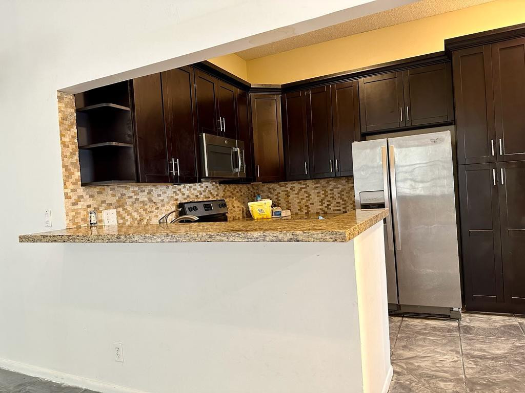 ALEXANDRA VILLAGE CONDO - Residential