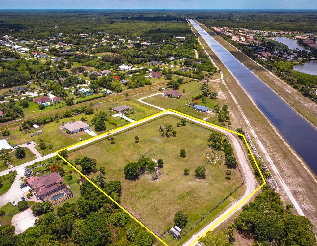 Photo of 7569 168th Court N, Palm Beach Gardens, FL 33418 (MLS # R11096890)