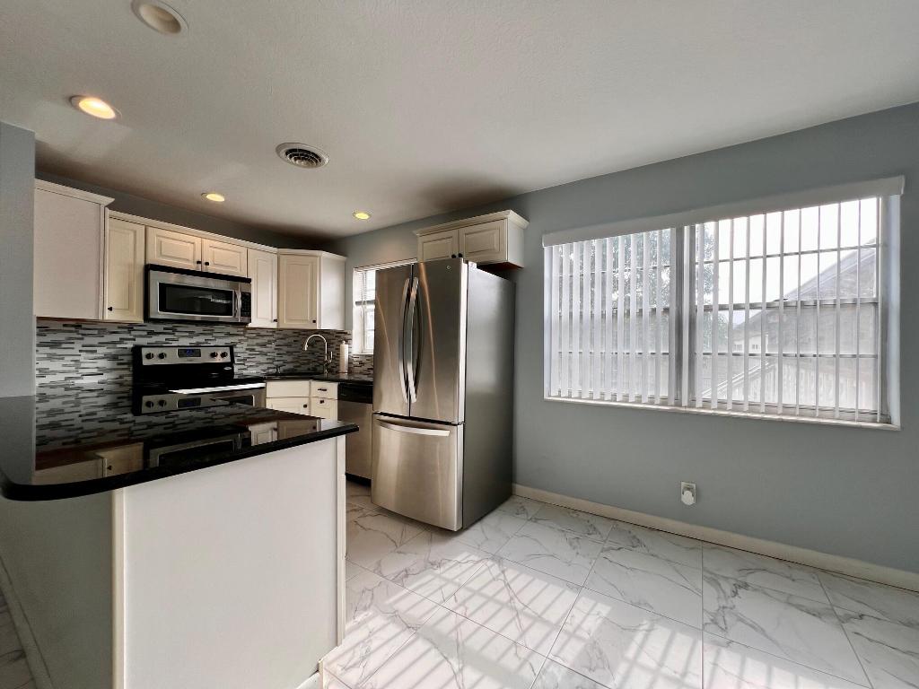 CENTURY VILLAGE - DORCHESTER CONDO - Residential Lease