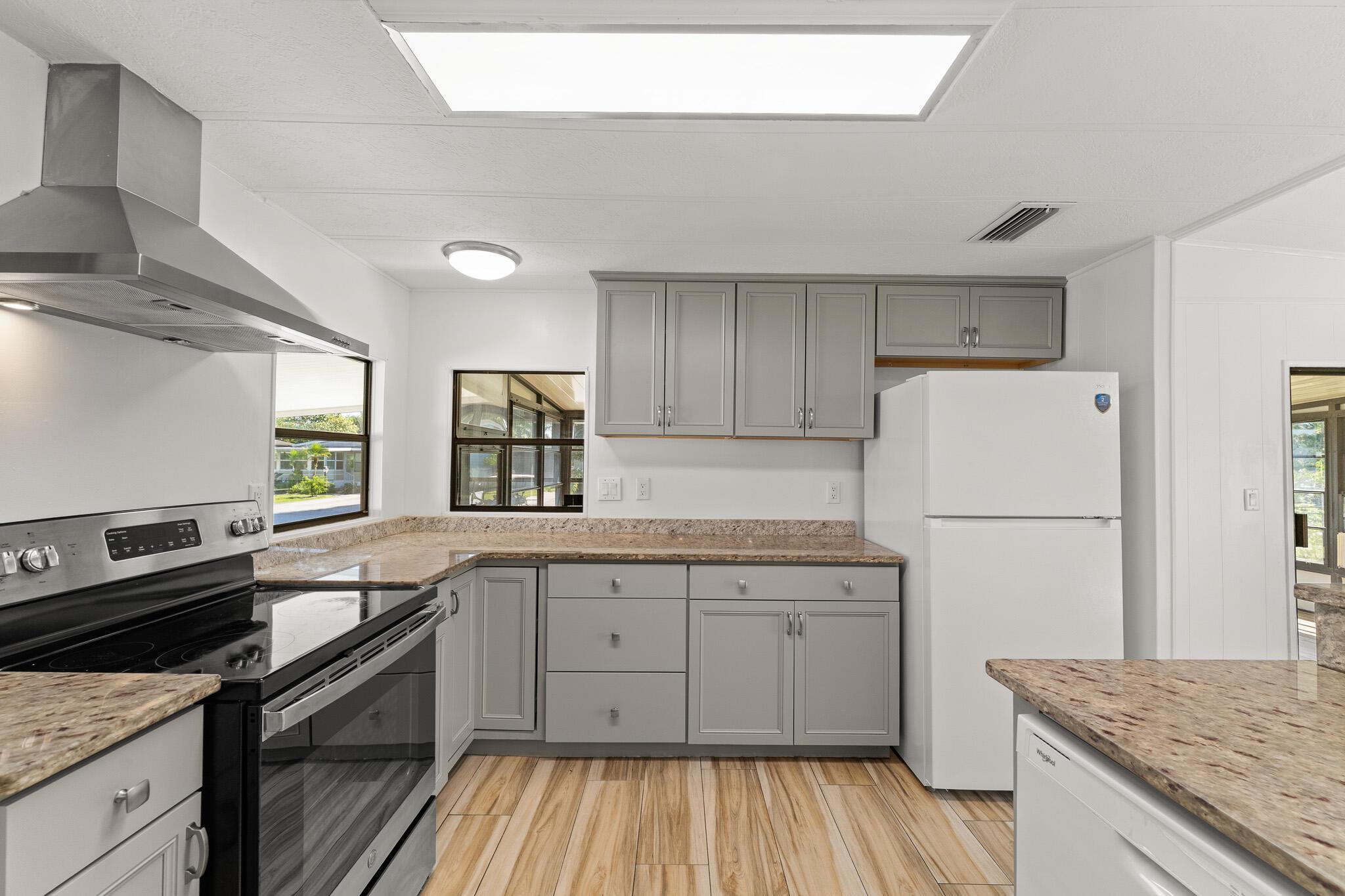 ST LUCIE FALLS (AKA RIVER - Residential