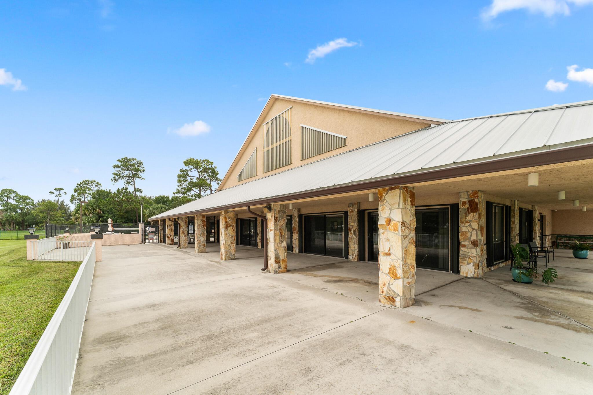 ST LUCIE FALLS (AKA RIVER - Residential