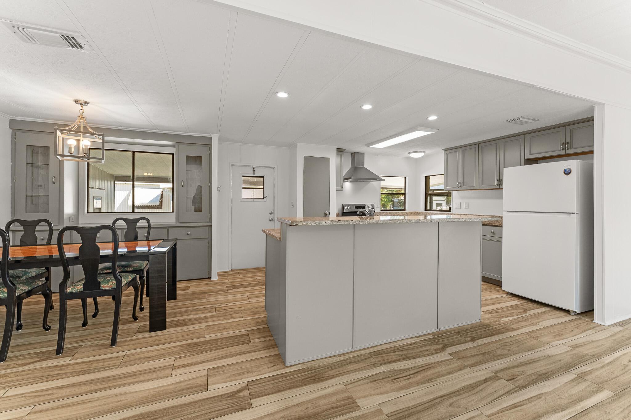 ST LUCIE FALLS (AKA RIVER - Residential