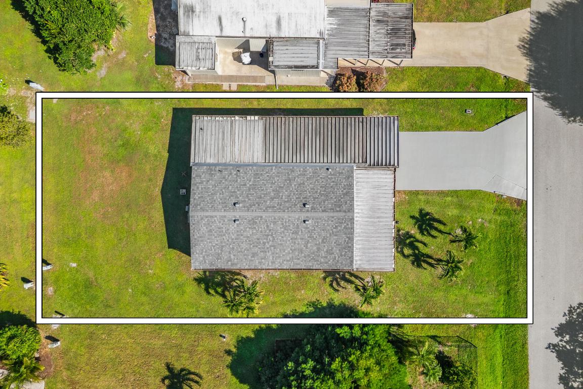 2733 SW Thunderbird Trail