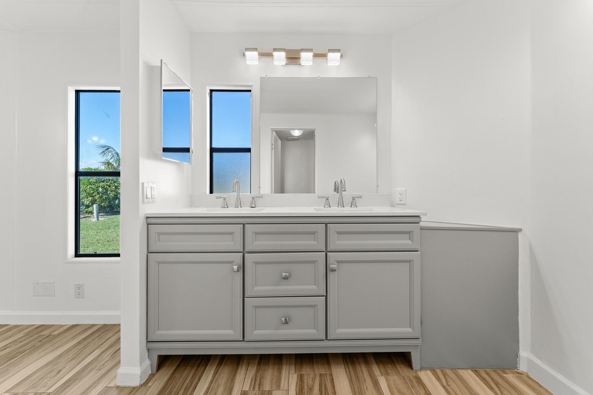 ST LUCIE FALLS (AKA RIVER - Residential