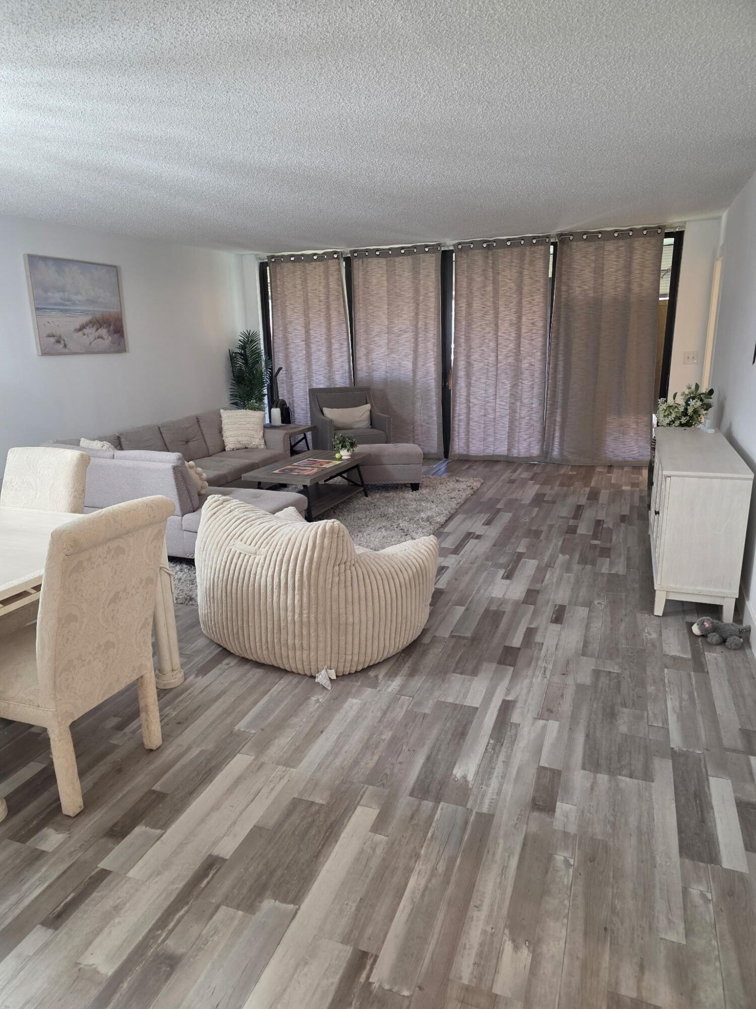 GREEN LAKES CONDO 1 THRU 21 OR3248P1 - Residential