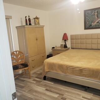 GREEN LAKES CONDO 1 THRU 21 OR3248P1 - Residential