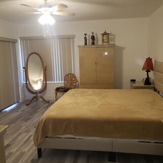 GREEN LAKES CONDO 1 THRU 21 OR3248P1 - Residential