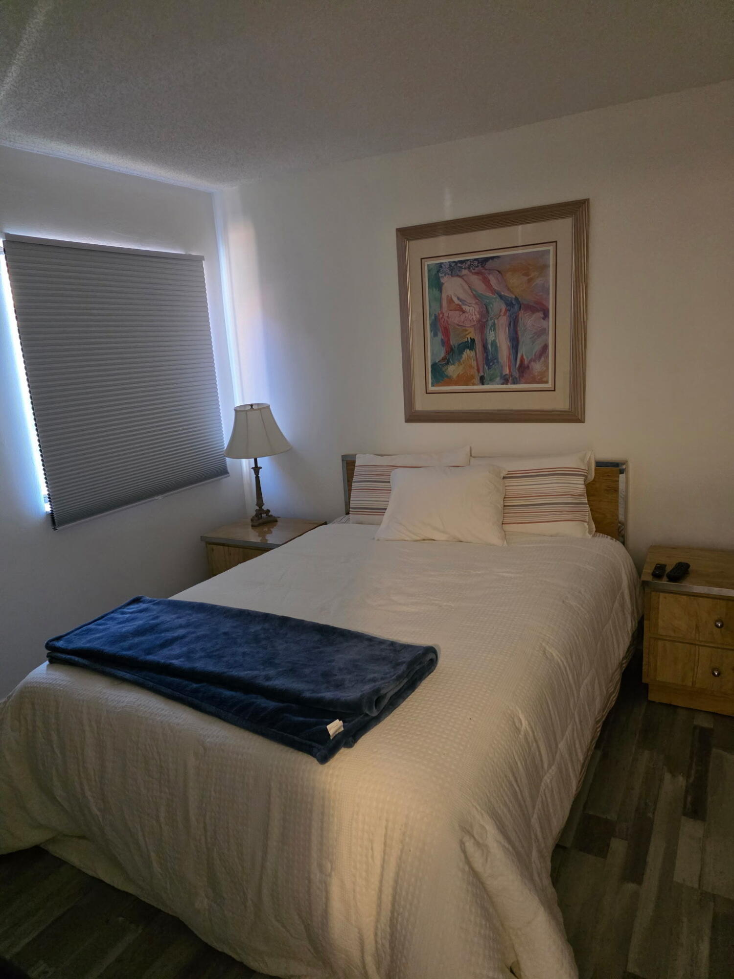 GREEN LAKES CONDO 1 THRU 21 OR3248P1 - Residential