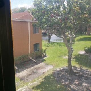 GREEN LAKES CONDO 1 THRU 21 OR3248P1 - Residential