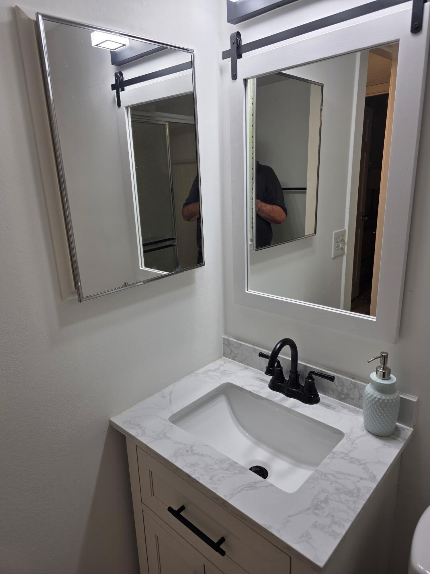 GREEN LAKES CONDO 1 THRU 21 OR3248P1 - Residential