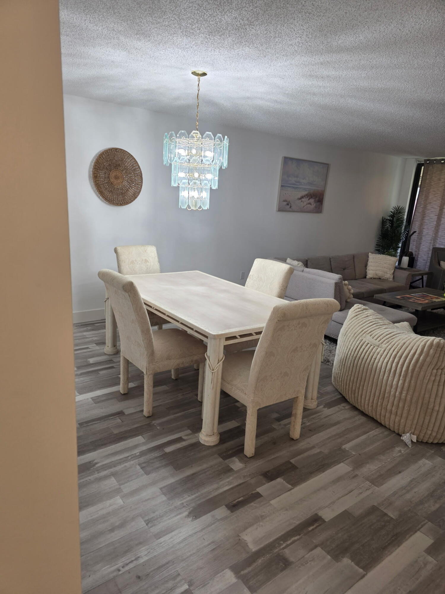 GREEN LAKES CONDO 1 THRU 21 OR3248P1 - Residential