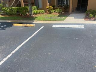 GREEN LAKES CONDO 1 THRU 21 OR3248P1 - Residential