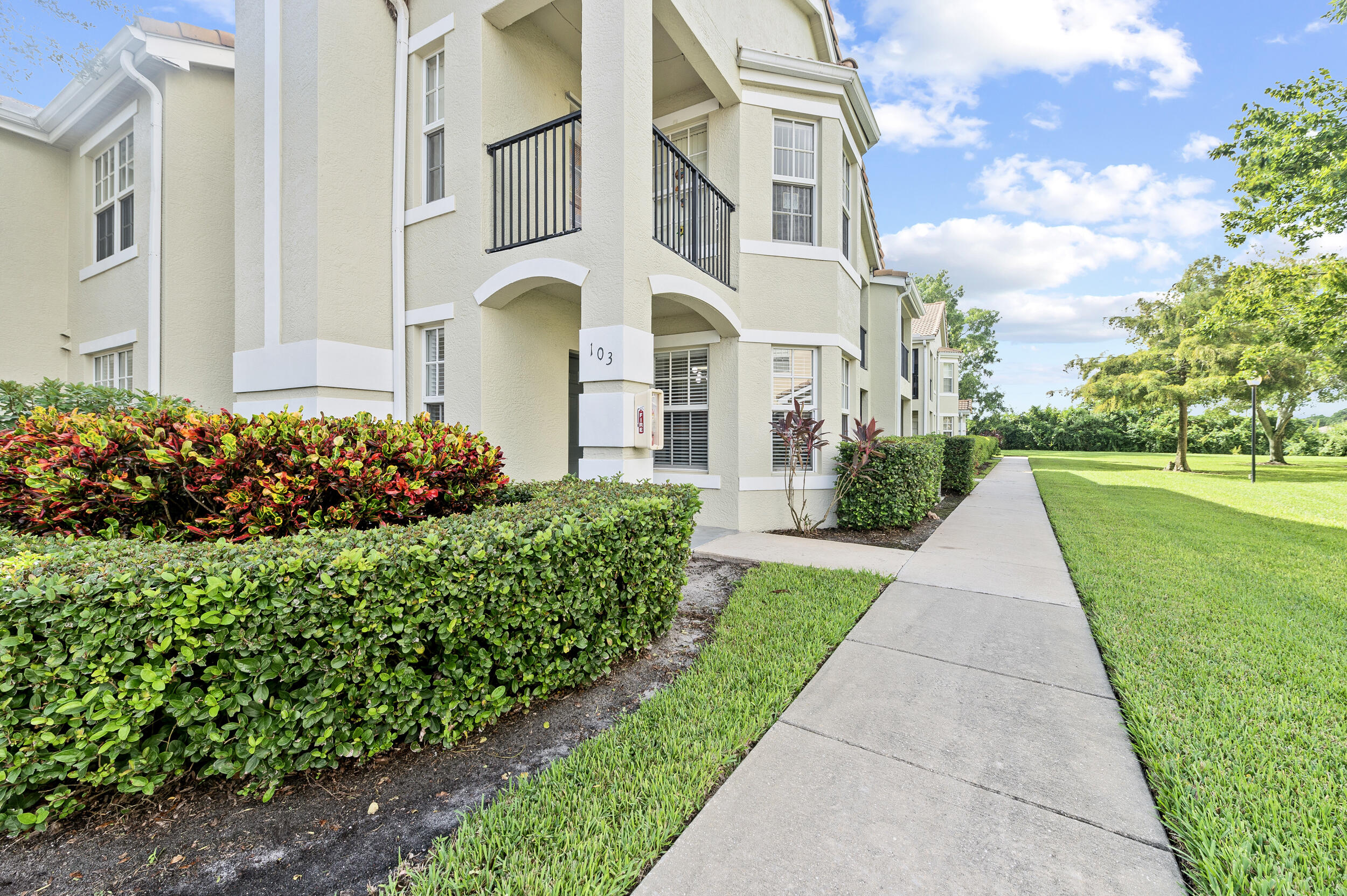 HE BELMONT AT ST LUCIE WEST, A CONDOMINIUM - Residential Lease