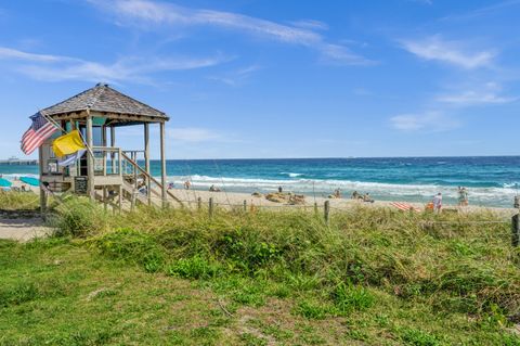 A home in Deerfield Beach