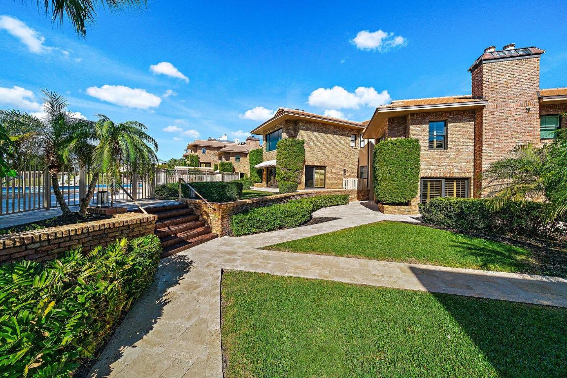 JUPITER HILLS VILLAGE CONDO - Residential