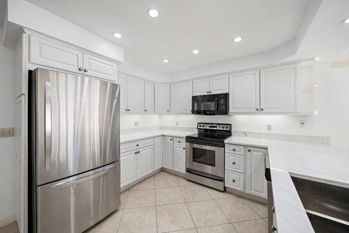 JUPITER HILLS VILLAGE CONDO - Residential