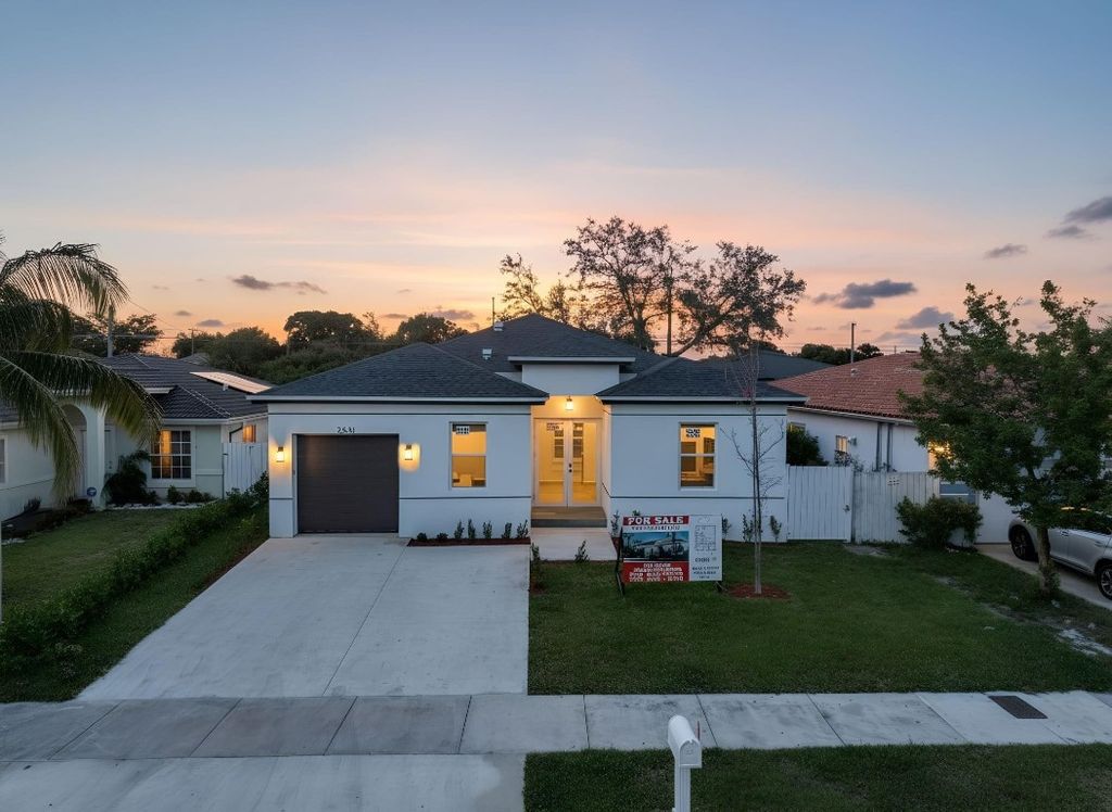 Photo of 2531 NW 14th Court, Fort Lauderdale, FL 33311 (MLS # F10549035)