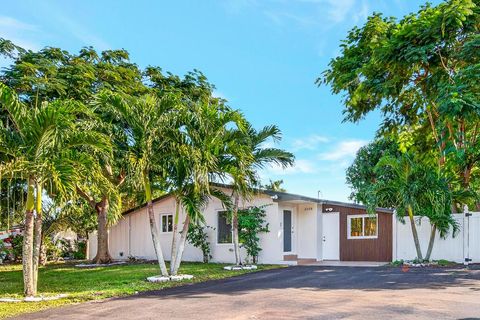 4358 Palm Ave Avenue West Palm Beach FL 33406