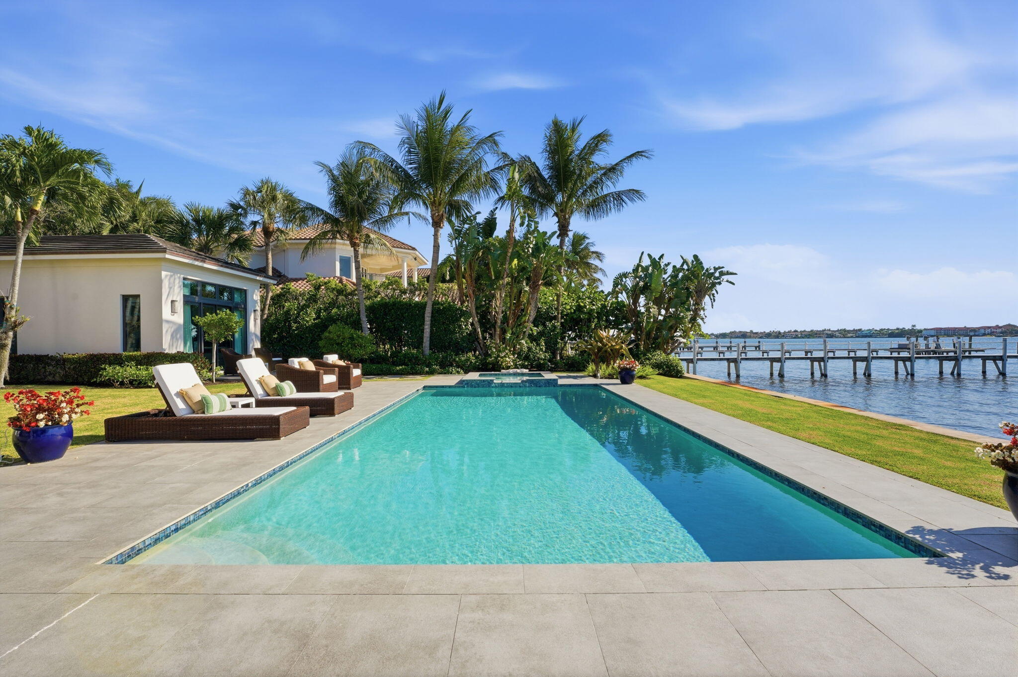 Hypoloxo Island - Residential