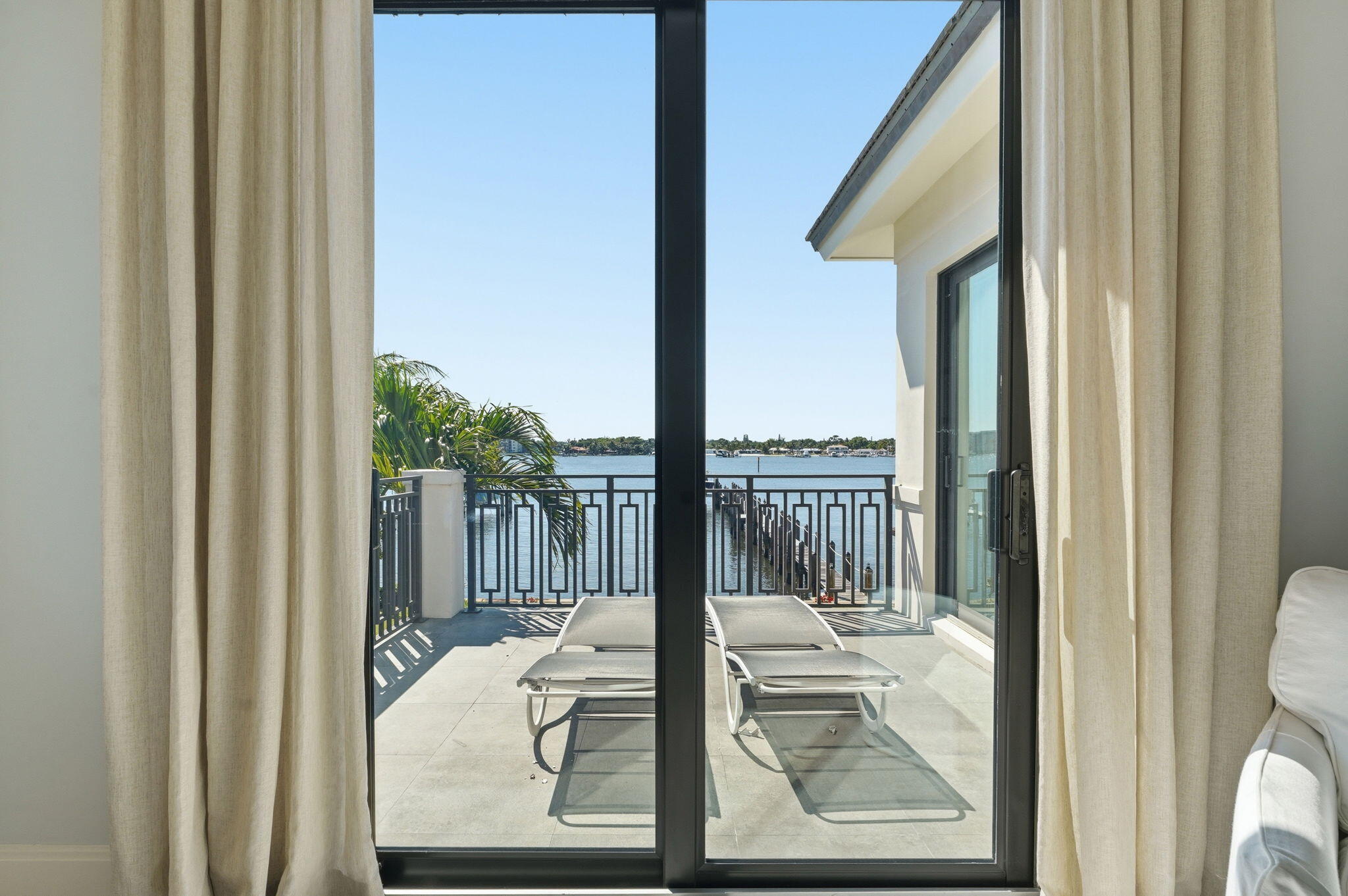 Hypoloxo Island - Residential