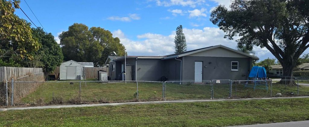 Photo of 3265 Capri Road, Palm Beach Gardens, FL 33410 (MLS # R11165197)