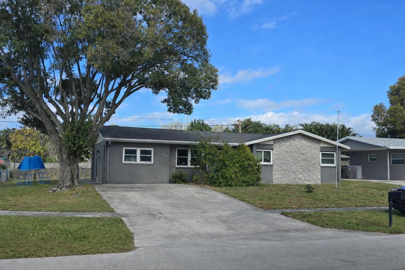 PALM BEACH CABANA COLONY EAST - Residential