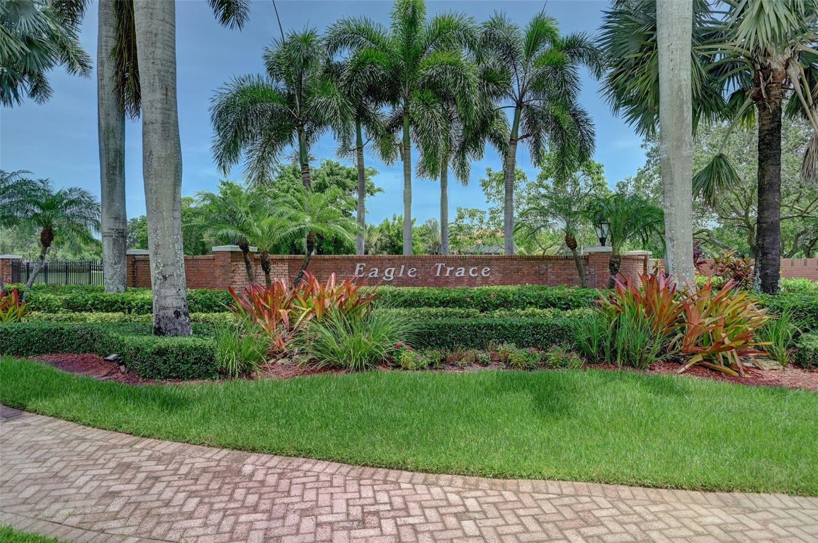 Eagle Trace - Residential