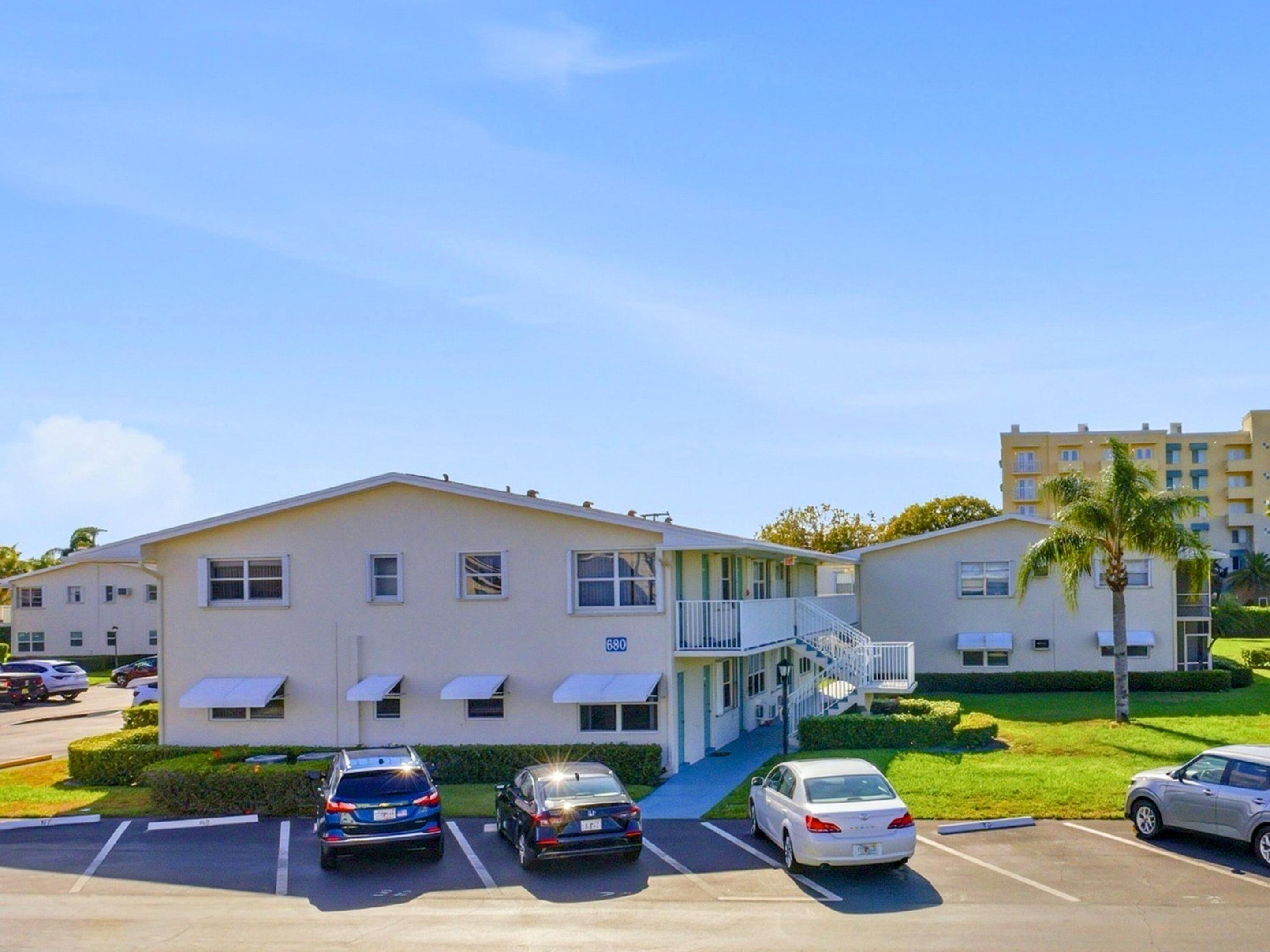 STERLING VILLAGE 680 CONDO - Residential