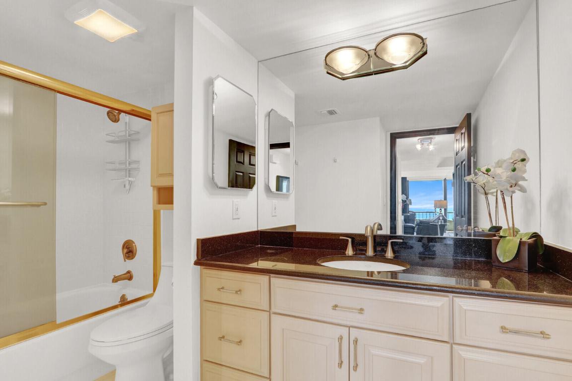 WATER GLADES CONDO - Residential Lease