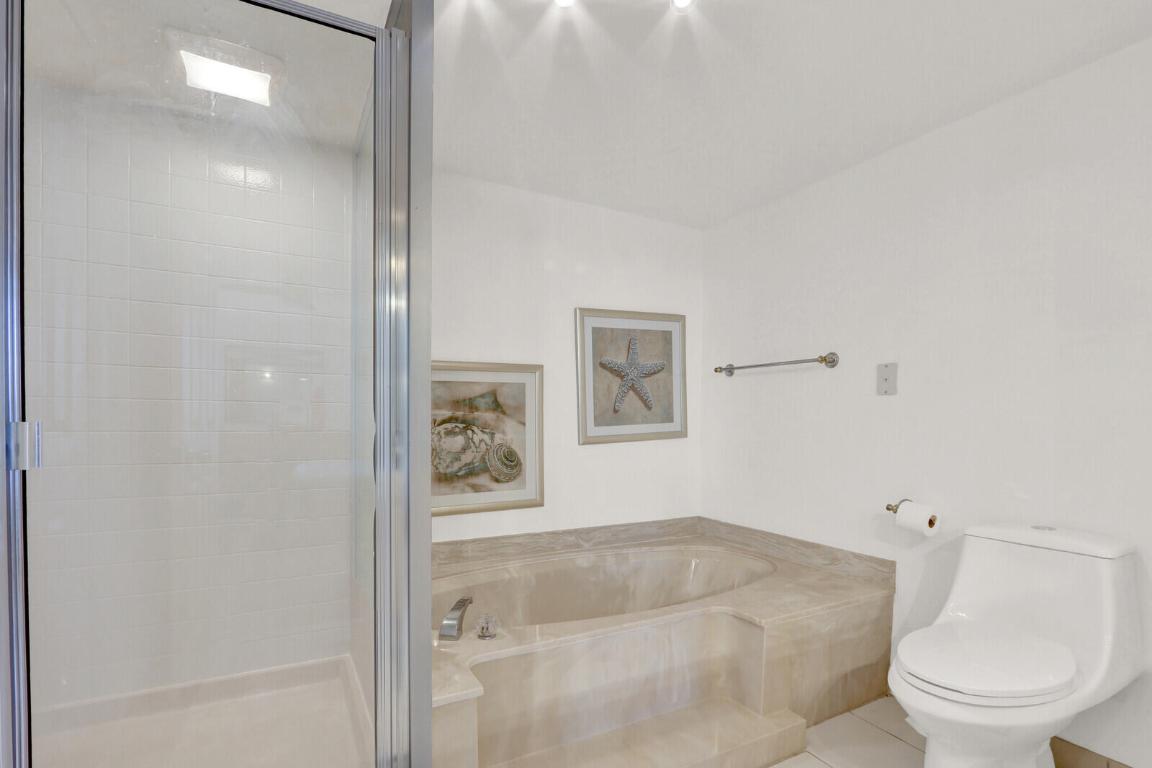 WATER GLADES CONDO - Residential Lease