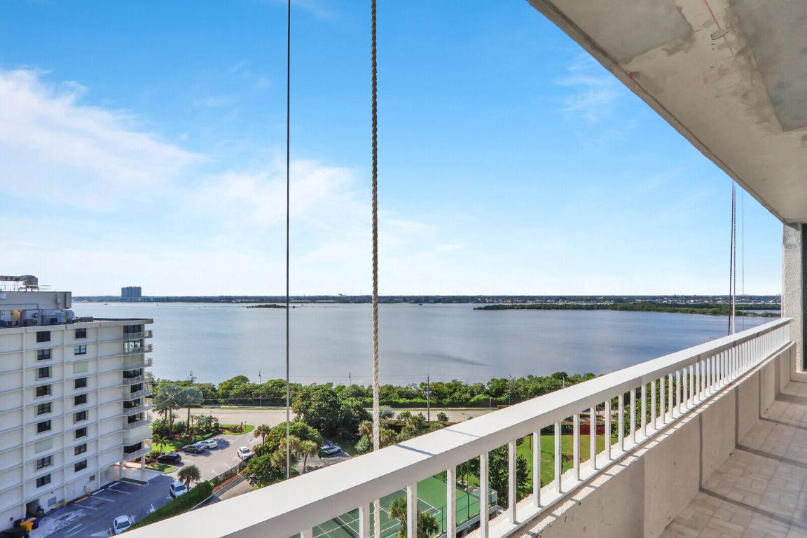 WATER GLADES CONDO - Residential Lease