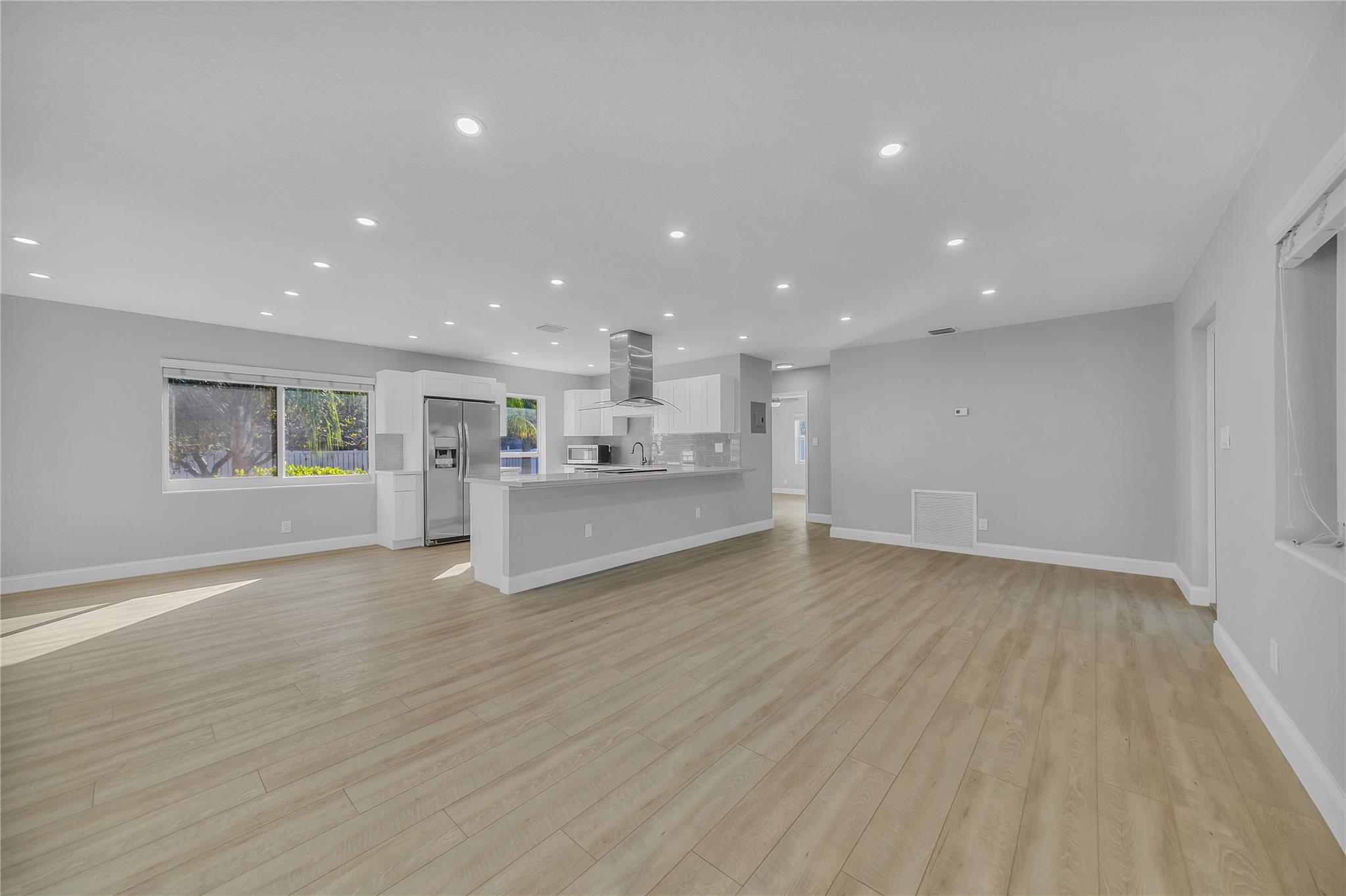 924 NE 25th Ave