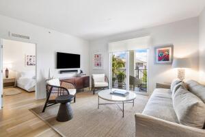 PINEAPPLE GROVE VILLAGE C - Residential