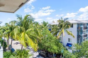 PINEAPPLE GROVE VILLAGE C - Residential