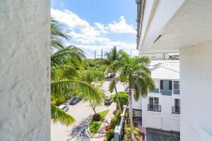 PINEAPPLE GROVE VILLAGE C - Residential