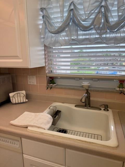 LAKESIDE VILLAGE CONDO 10 - Residential