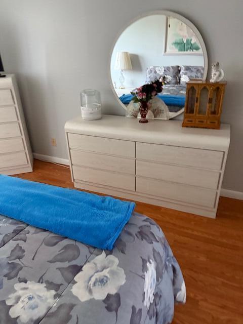 LAKESIDE VILLAGE CONDO 10 - Residential