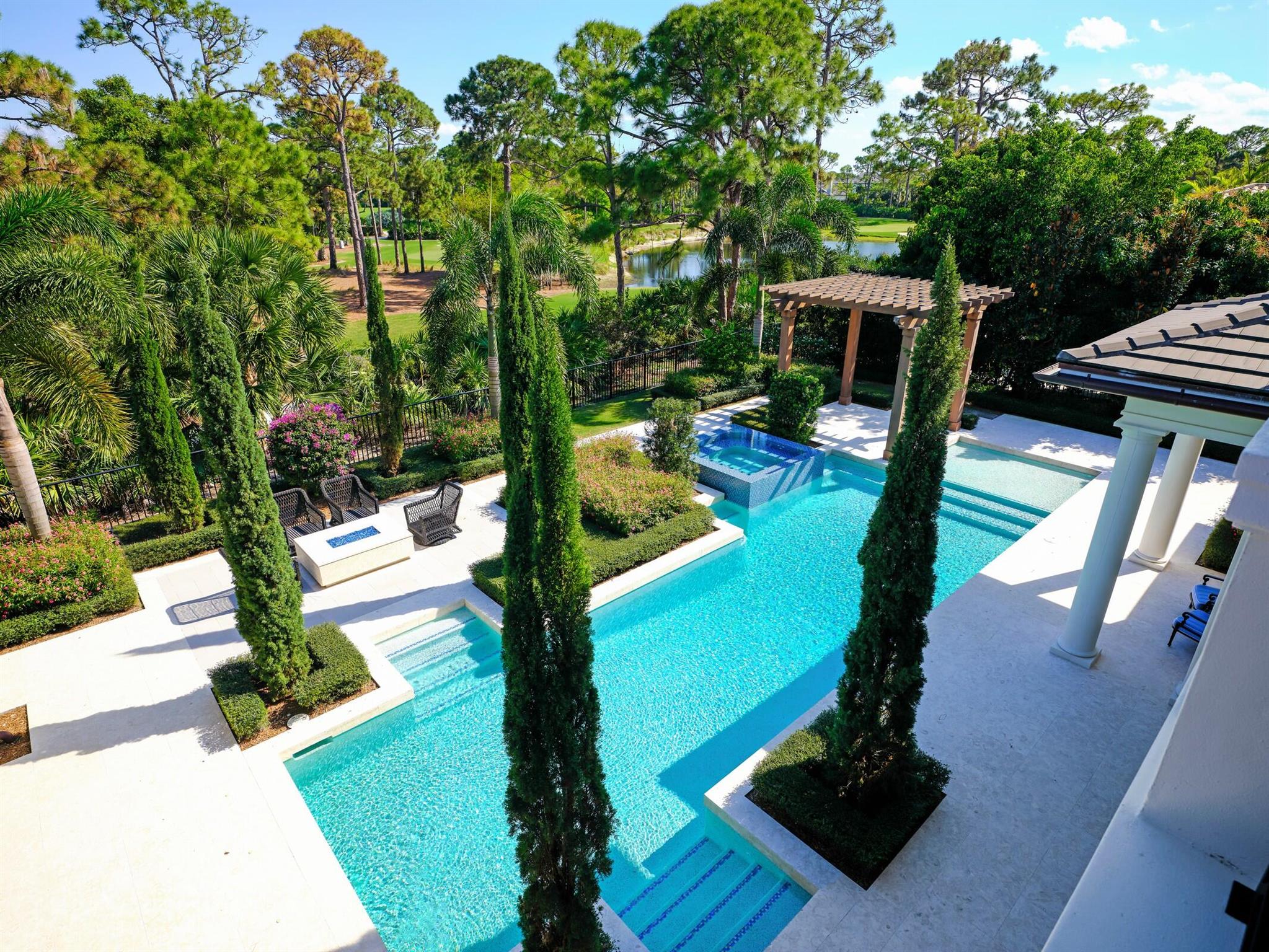 BEARS CLUB - Residential