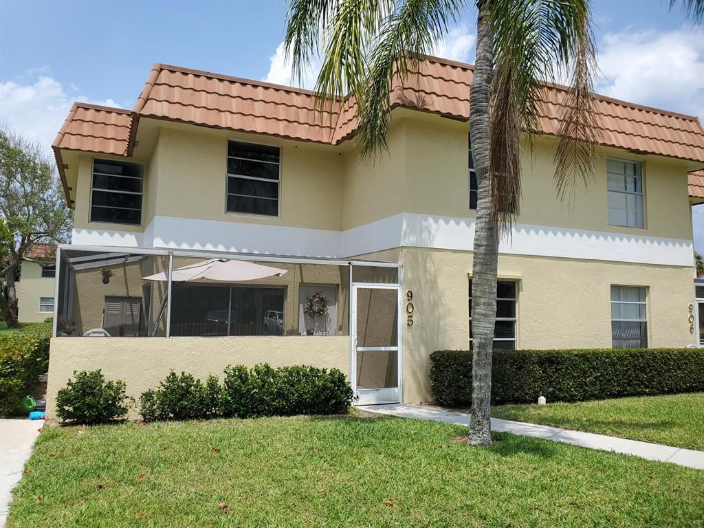 Photo of 717 S Us Highway 1 #905, Jupiter, FL 33477 (MLS # R10709080)