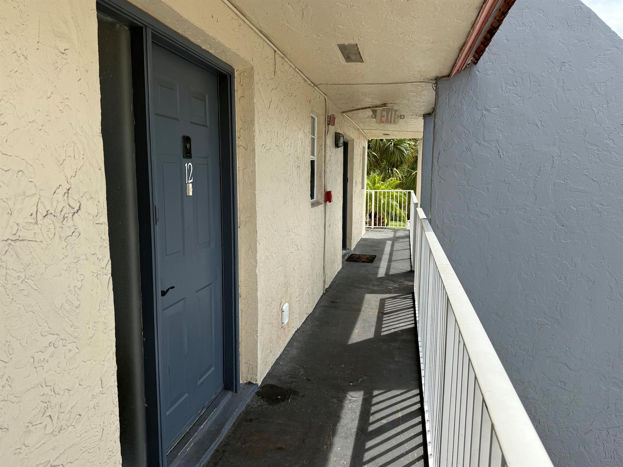 CORAL SPRINGS ESTATE TOWN - Residential