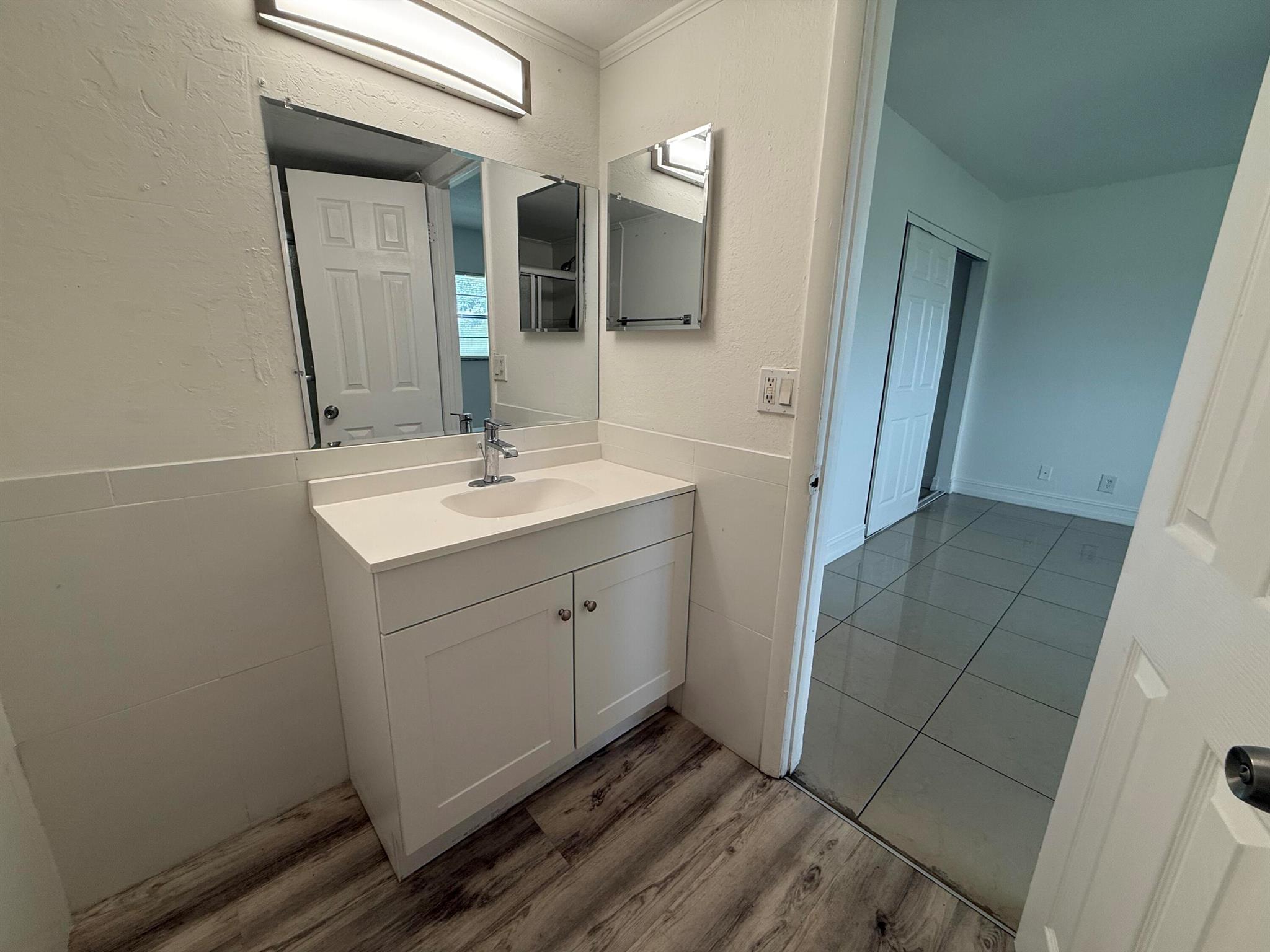 CORAL SPRINGS ESTATE TOWN - Residential
