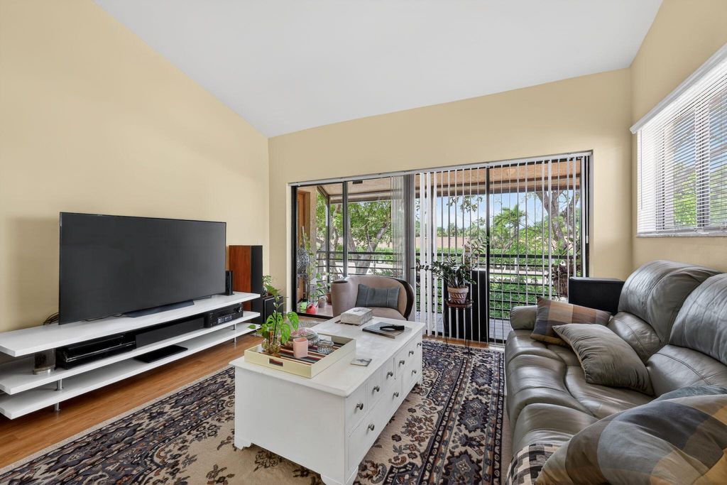 Photo of 4 VÃ­a De Casas Sur #202, Boynton Beach, FL 33426 (MLS # B26009060)
